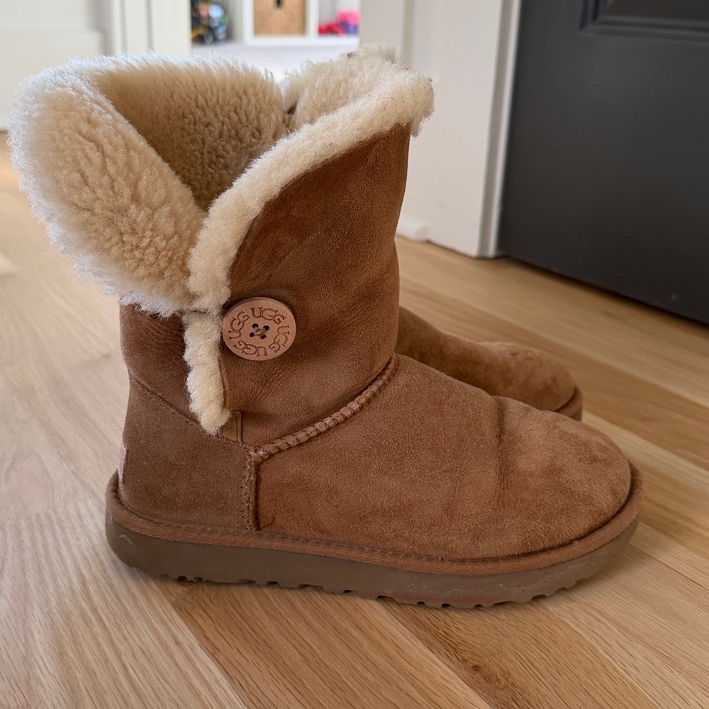 Ugg Boots With Button - image 2